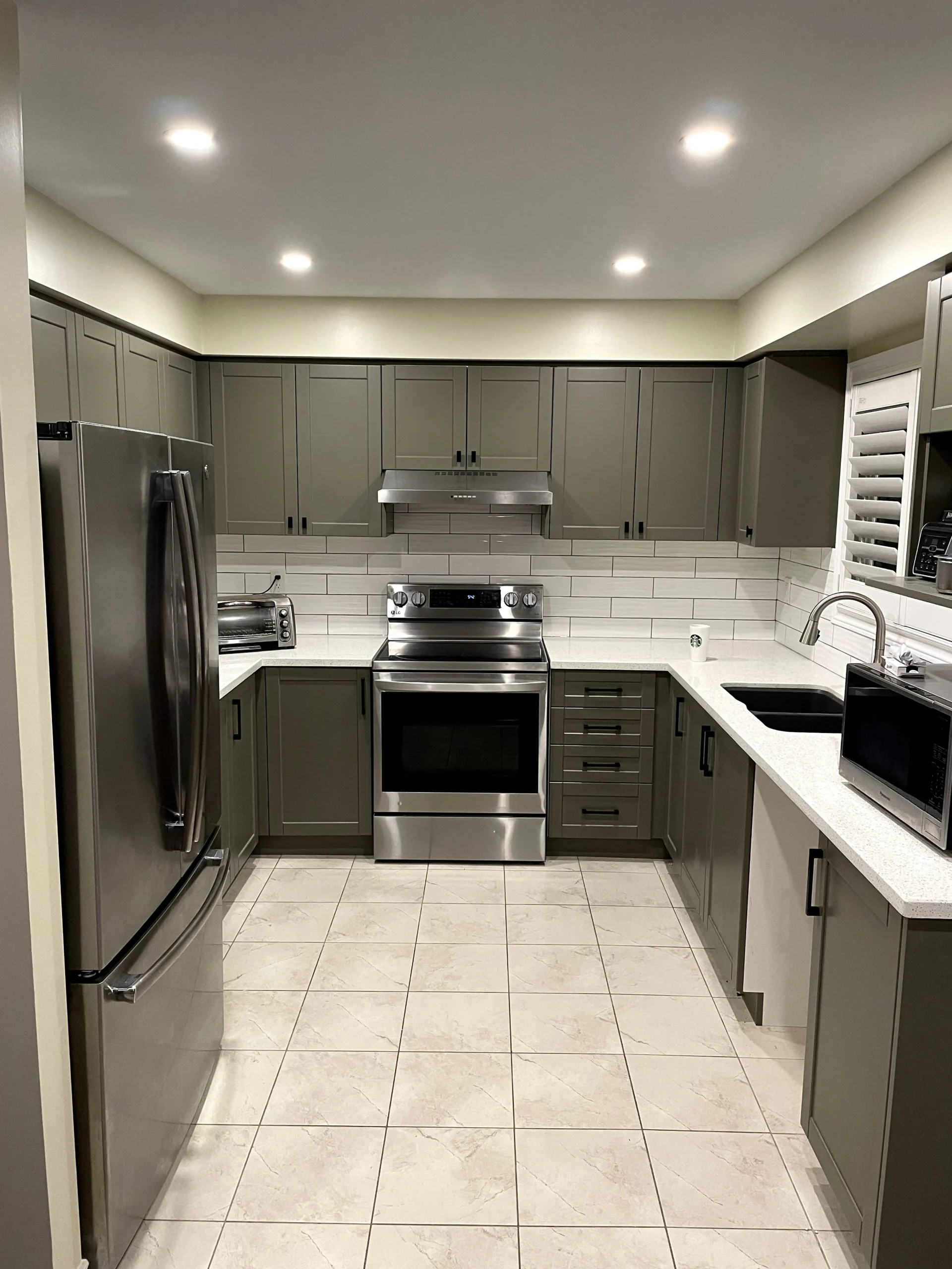 Home renovation services, Full kitchen renovation - Nassar Renovations, Plumbing & Heating. Specializes in Bathroom Renovations, Basement Renovations, Kitchen Renovations, and plumbing. Operating in Brampton, Mississauga, Toronto, and Scarborough.