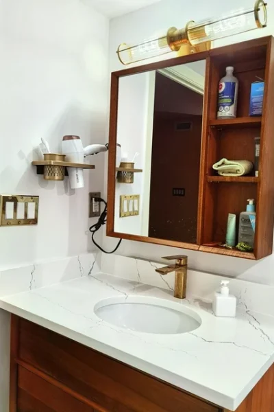 Bathroom renovation in condo - Nassar Renovations, Plumbing & Heating. Specializes in Bathroom Renovations, Basement Renovations, Kitchen Renovations, and plumbing. Operating in Brampton, Mississauga, Toronto, and Scarborough.